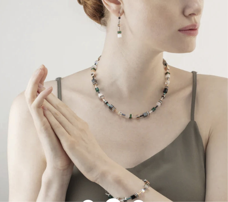 COEUR DE LION GeoCube Fresh White, Rose Gold & Emerald Necklace 4013/10-0521